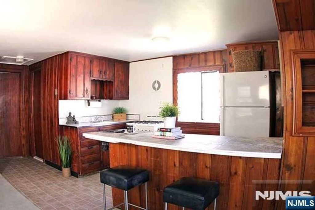 994-996 28th Street, Paterson, NJ 07513