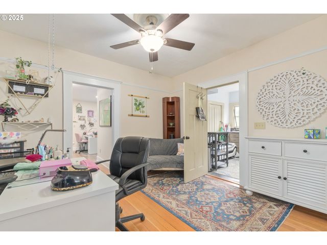 1492 PEARL St, Eugene, OR 97401