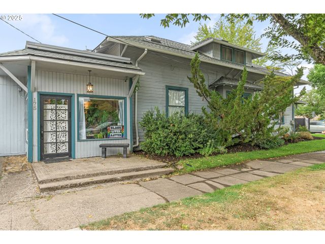 1492 PEARL St, Eugene, OR 97401