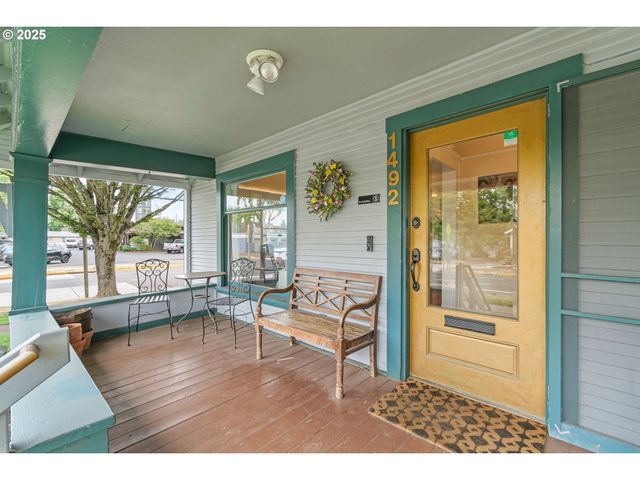 1492 PEARL St, Eugene, OR 97401