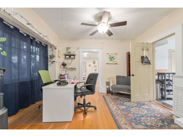 1492 PEARL St, Eugene, OR 97401