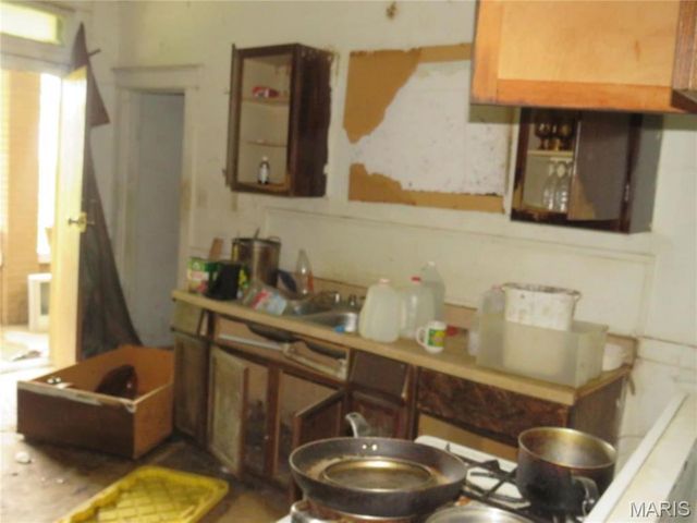 2420 Illinois Avenue, East St Louis, IL 62205