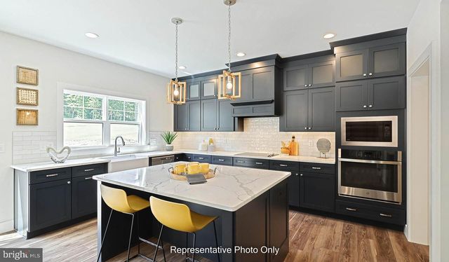 123 BLUE MOUNTAIN BLVD, Carlisle, PA 17013