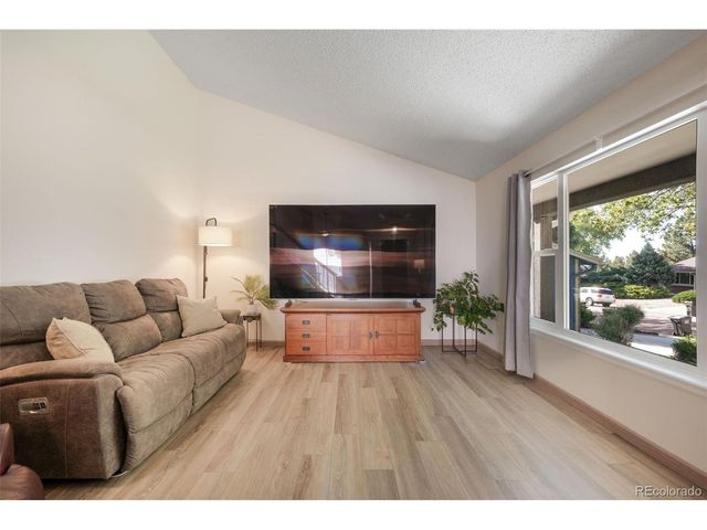 380 Winter Park Ln, Colorado Springs, CO 80919