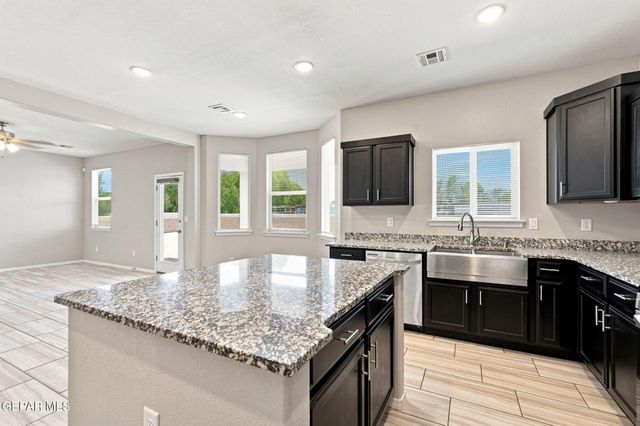 503 DUSK VIEW Street, Socorro, TX 79927