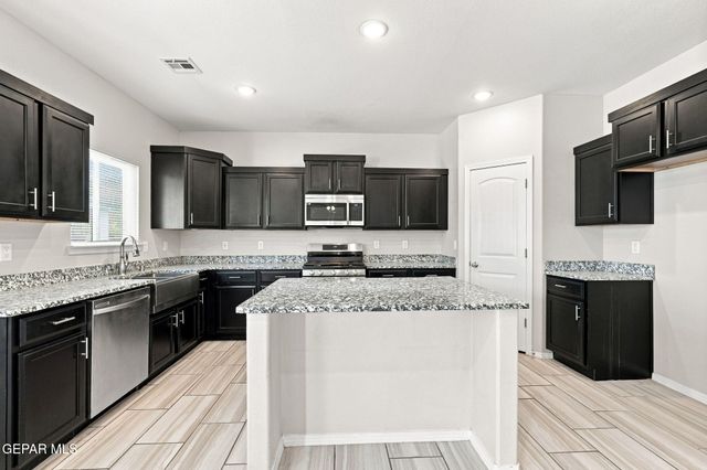 503 DUSK VIEW Street, Socorro, TX 79927