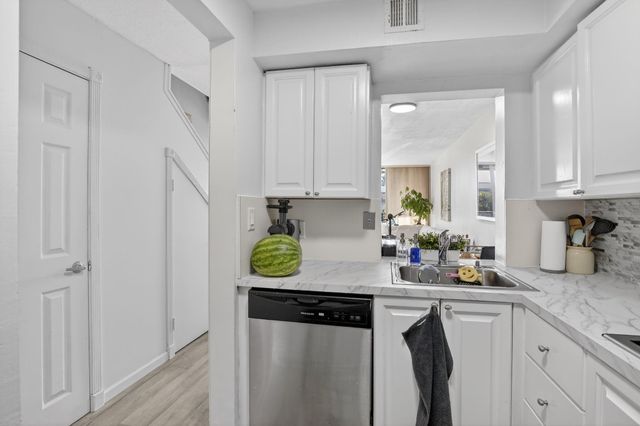 1531 SE 15th St 7, Fort Lauderdale, FL 33316