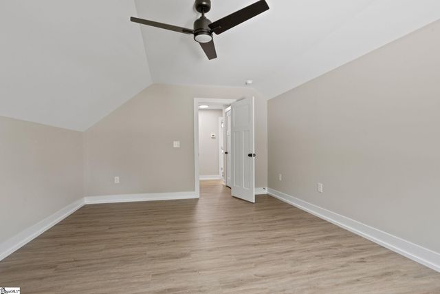 8 Pinewood Drive, Taylors, SC 29687