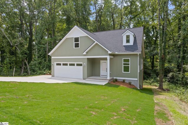 8 Pinewood Drive, Taylors, SC 29687