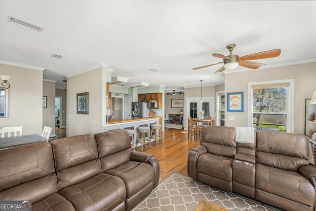 493 Harbor View Drive, Woodbine, GA 31569
