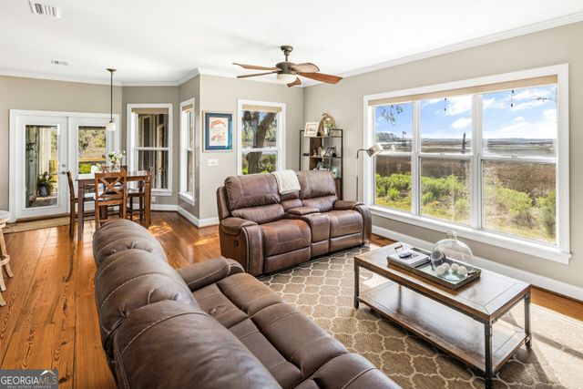 493 Harbor View Drive, Woodbine, GA 31569
