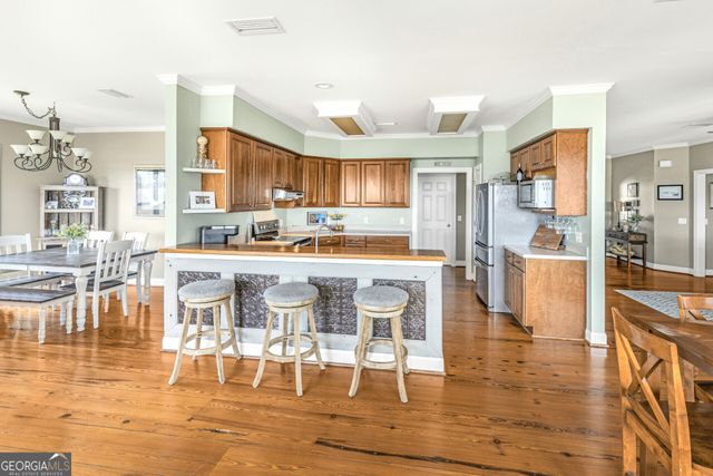 493 Harbor View Drive, Woodbine, GA 31569