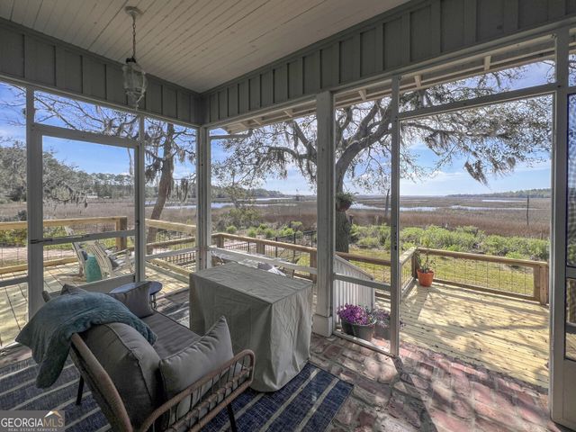 493 Harbor View Drive, Woodbine, GA 31569