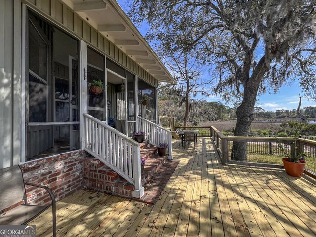 493 Harbor View Drive, Woodbine, GA 31569