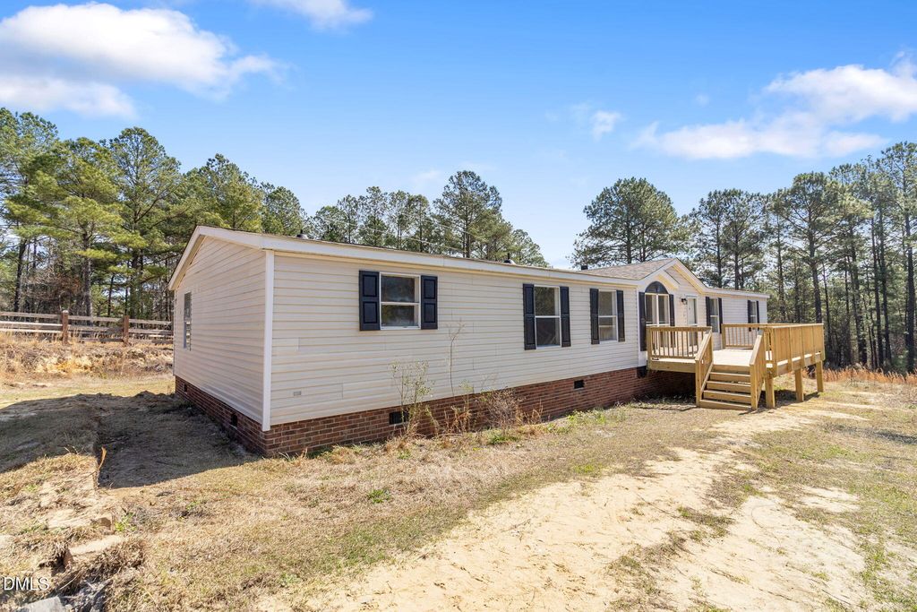 840 Ed Thomas Road, Cameron, NC 28326