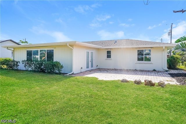 1437 SE 14th TER, Cape Coral, FL 33990