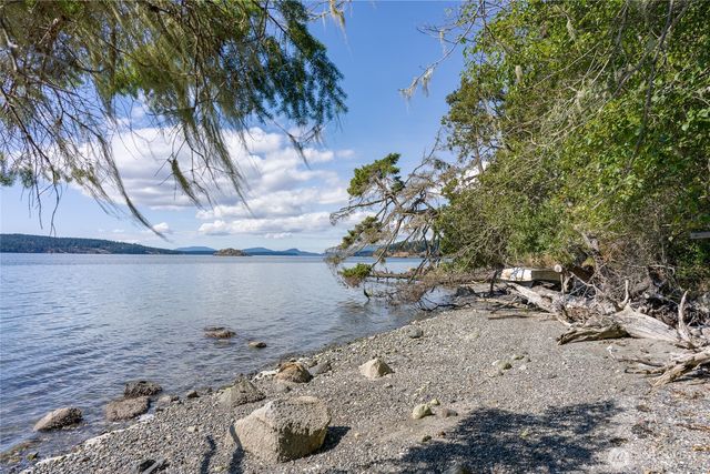 304 Frances Lane, Lopez Island, WA 98261