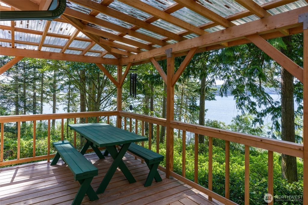 304 Frances Lane, Lopez Island, WA 98261
