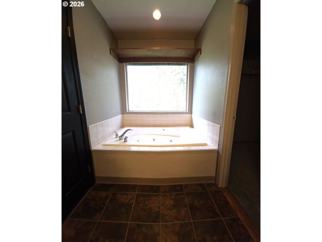 2703 Sw 11TH St, Battle Ground, WA 98604