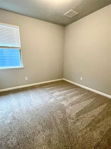 125 Kellys Heroes WAY, Jarrell, TX 76537