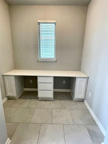 125 Kellys Heroes WAY, Jarrell, TX 76537