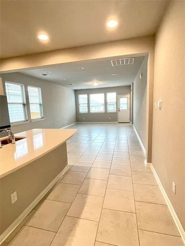 125 Kellys Heroes WAY, Jarrell, TX 76537