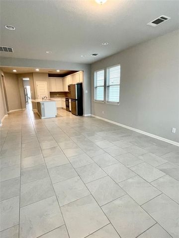 125 Kellys Heroes WAY, Jarrell, TX 76537