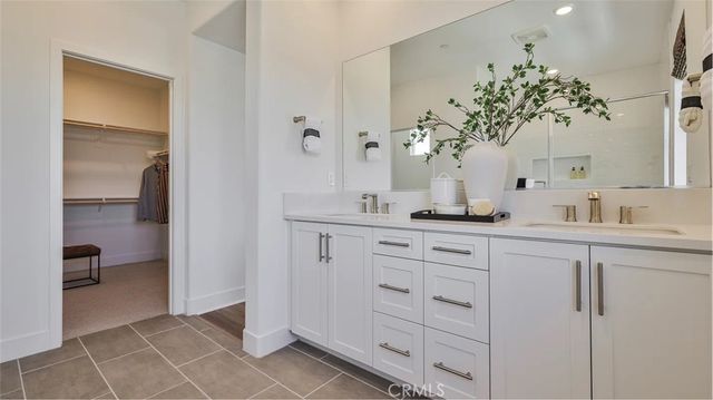 27313 Black Walnut Place, Valencia, CA 91381