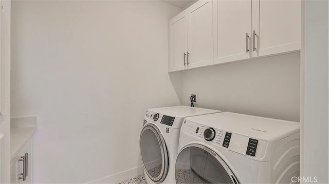 27313 Black Walnut Place, Valencia, CA 91381