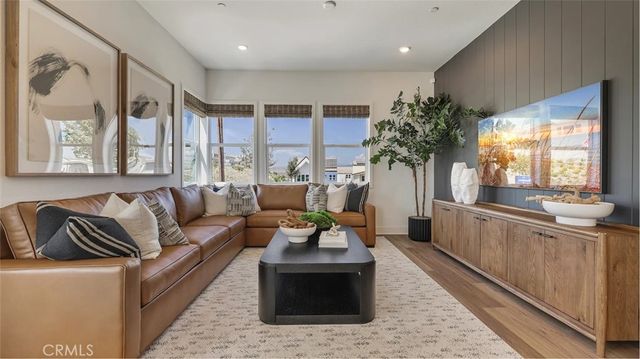 27313 Black Walnut Place, Valencia, CA 91381