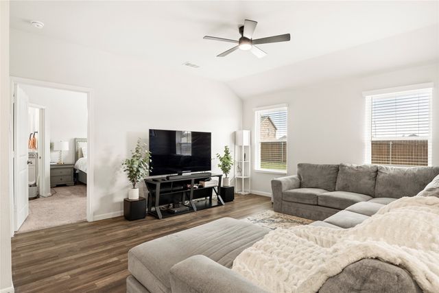 3640 Chestnut Oak Drive, Dallas, TX 75253