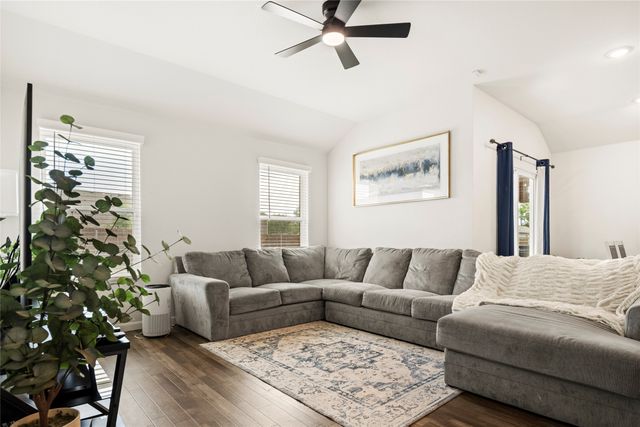 3640 Chestnut Oak Drive, Dallas, TX 75253