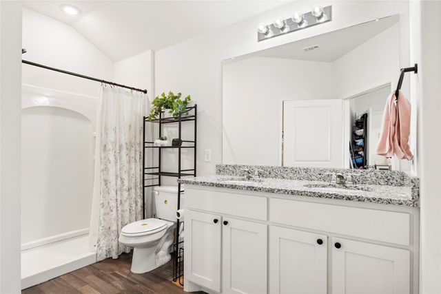 3640 Chestnut Oak Drive, Dallas, TX 75253