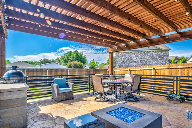 3640 Chestnut Oak Drive, Dallas, TX 75253