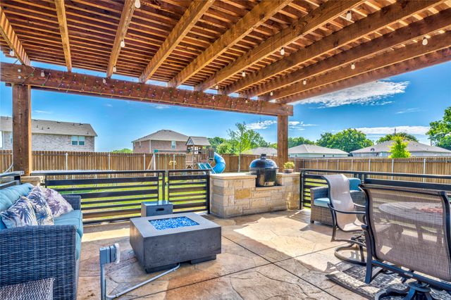 3640 Chestnut Oak Drive, Dallas, TX 75253