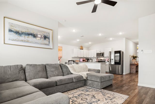 3640 Chestnut Oak Drive, Dallas, TX 75253