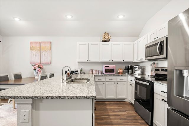 3640 Chestnut Oak Drive, Dallas, TX 75253