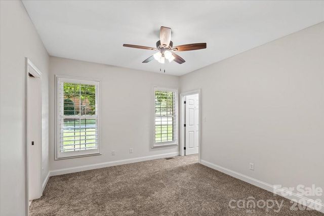 7832 Chapel Creek Drive, Denver, NC 28037