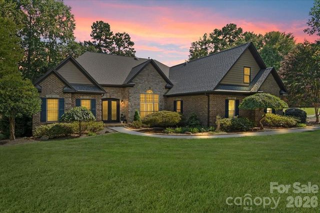 7832 Chapel Creek Drive, Denver, NC 28037