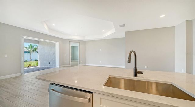 8063 ANTHIRIUM LOOP, Sarasota, FL 34240