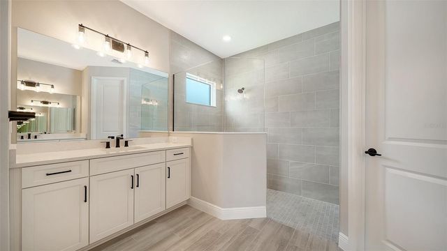 8063 ANTHIRIUM LOOP, Sarasota, FL 34240