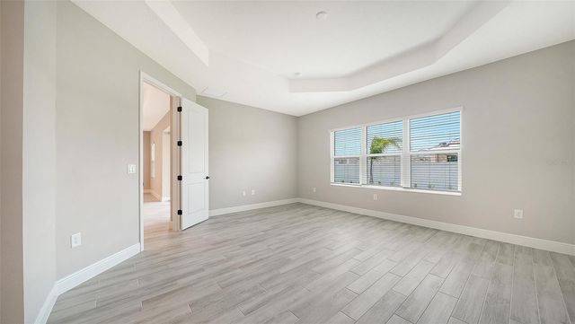 8063 ANTHIRIUM LOOP, Sarasota, FL 34240
