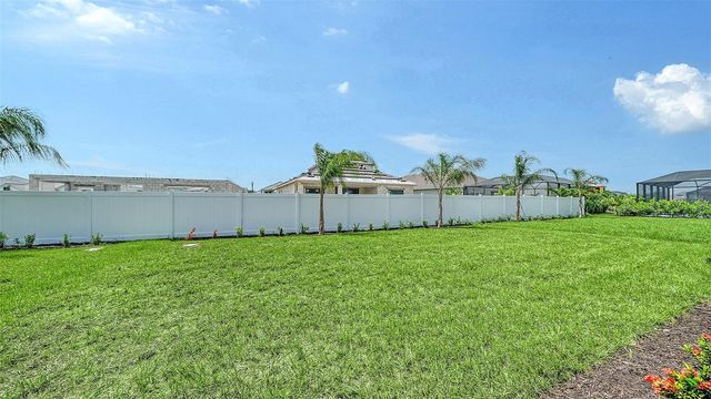 8063 ANTHIRIUM LOOP, Sarasota, FL 34240