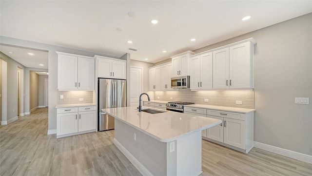 8063 ANTHIRIUM LOOP, Sarasota, FL 34240