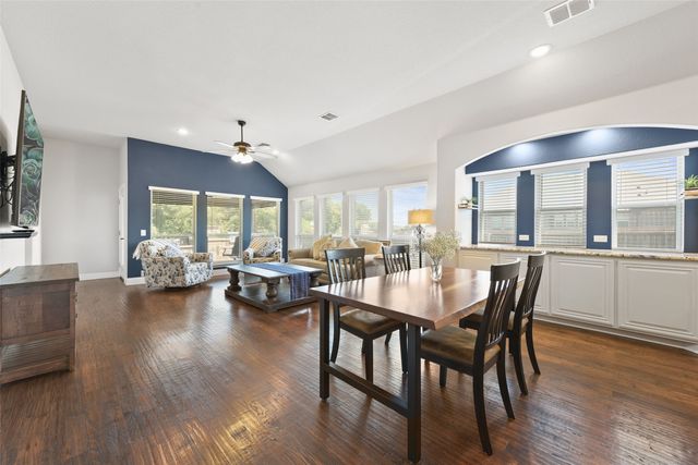 501 Oakcrest Drive, Justin, TX 76247