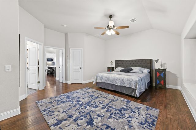 501 Oakcrest Drive, Justin, TX 76247