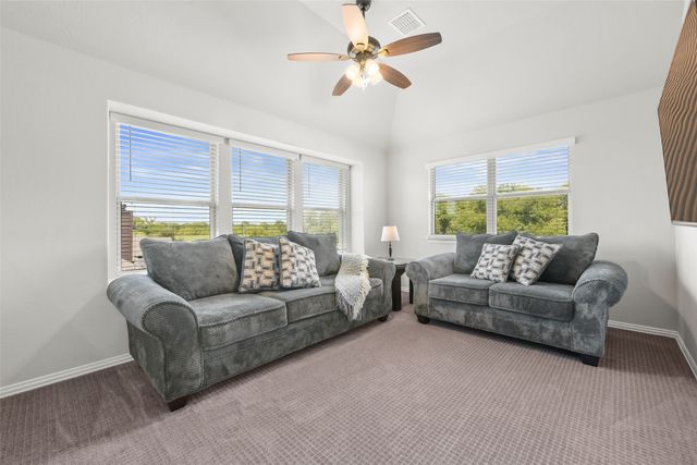 501 Oakcrest Drive, Justin, TX 76247