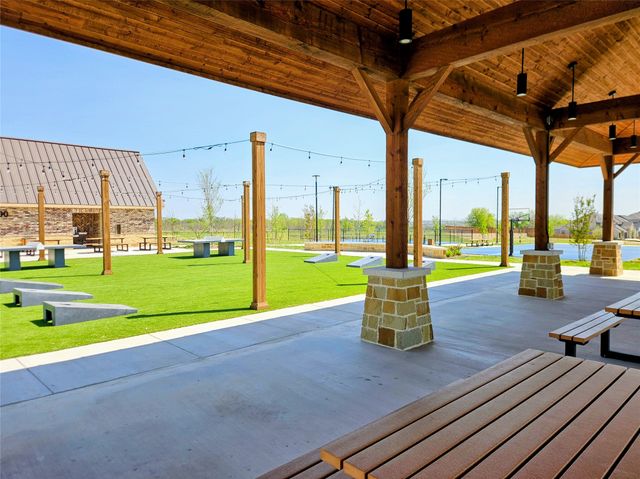 501 Oakcrest Drive, Justin, TX 76247