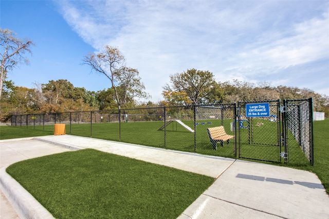 501 Oakcrest Drive, Justin, TX 76247