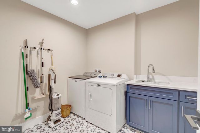 105 COURTHOUSE RD SW, Vienna, VA 22180